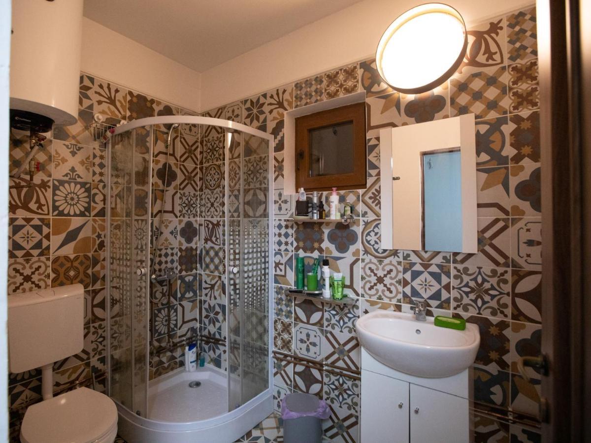 Maison De L'amour Brebu Nou